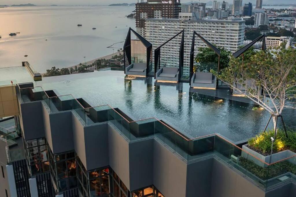 Edge Central Pattaya Near Walking Street エクステリア 写真
